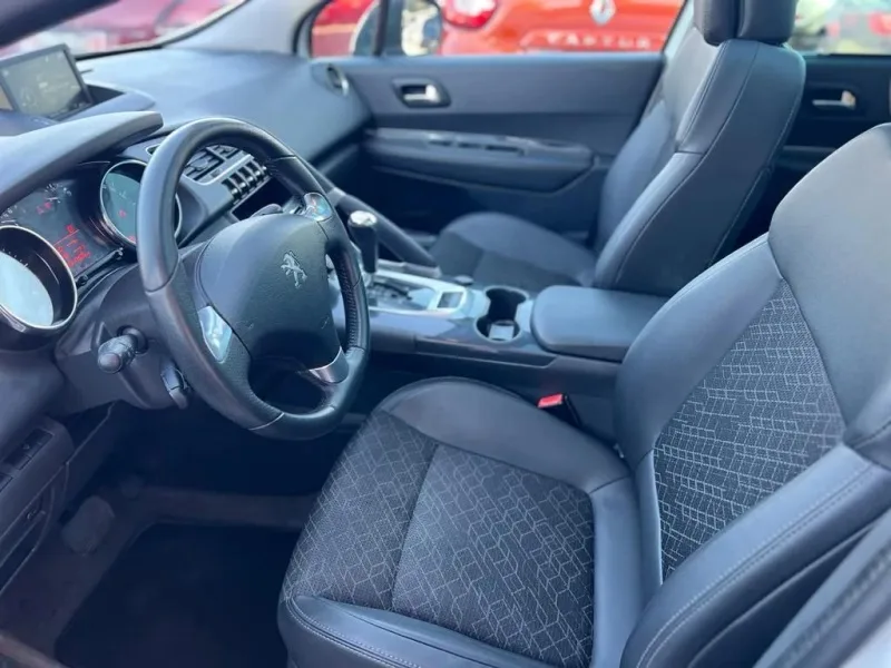 Peugeot 3008 1.6 BlueHDi Allure EAT6 J18, fotografia 5