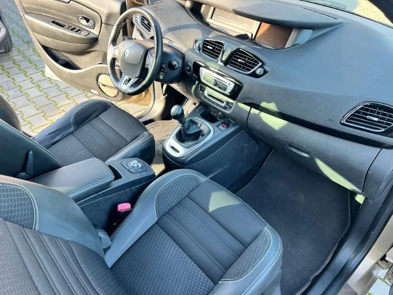 Renault Grand Scenic BOSE, fotografia 17