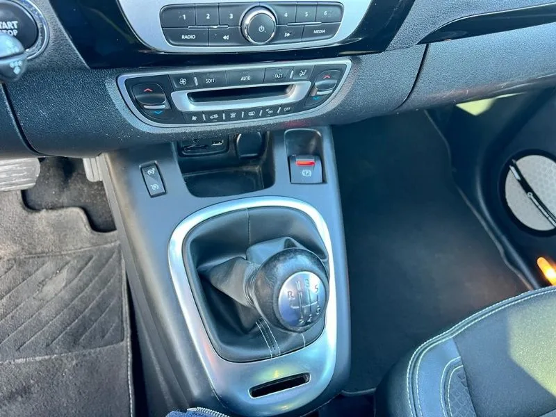 Renault Grand Scenic BOSE, fotografia 14