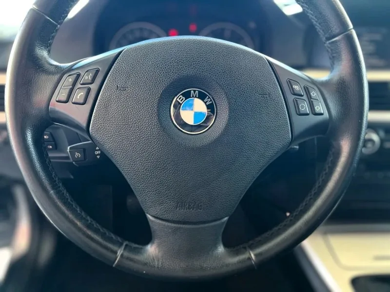 BMW 320 d EfficientDynamics Line Sport, fotografia 16