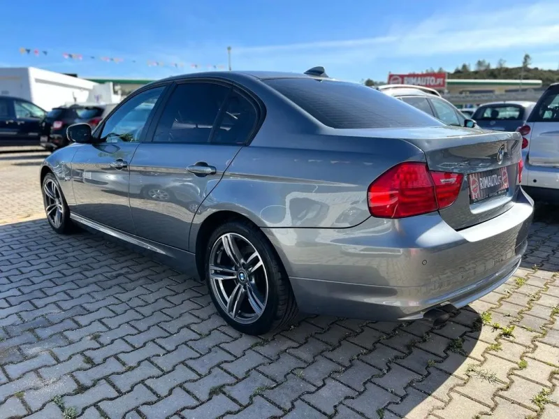 BMW 320 d EfficientDynamics Line Sport, fotografia 19