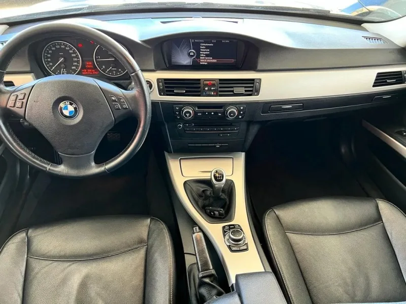 BMW 320 d EfficientDynamics Line Sport, fotografia 5