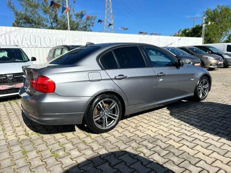 BMW 320 d EfficientDynamics Line Sport, fotografia 2