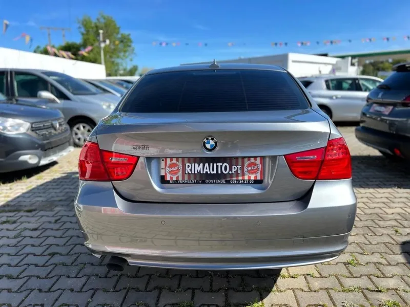 BMW 320 d EfficientDynamics Line Sport, fotografia 13