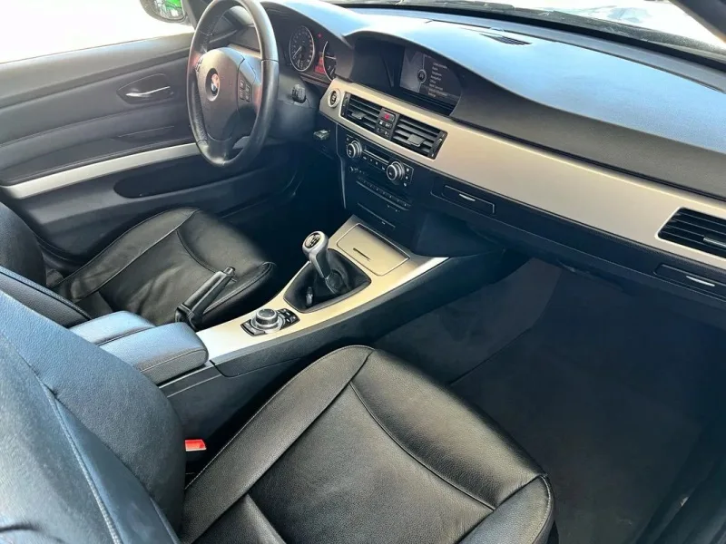 BMW 320 d EfficientDynamics Line Sport, fotografia 17