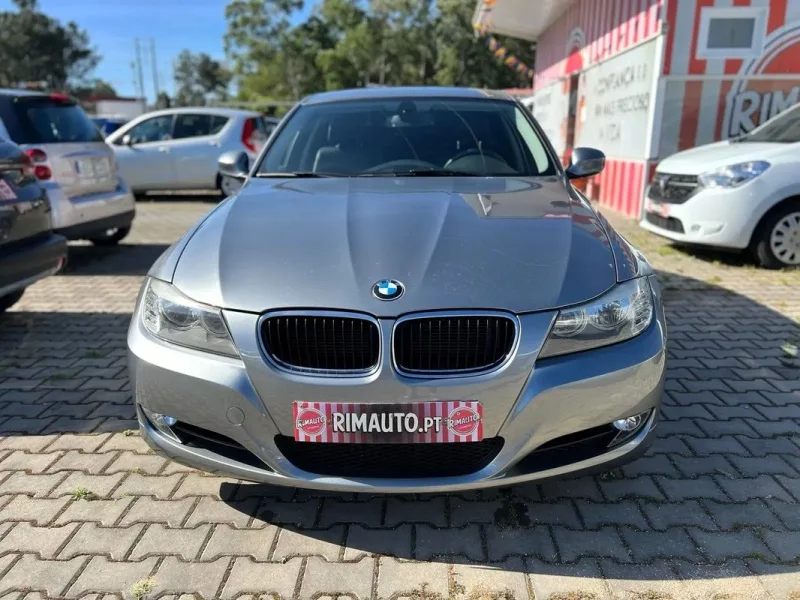 BMW 320 d EfficientDynamics Line Sport, fotografia 10