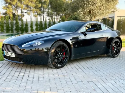 Aston Martin Vantage Coupe V8