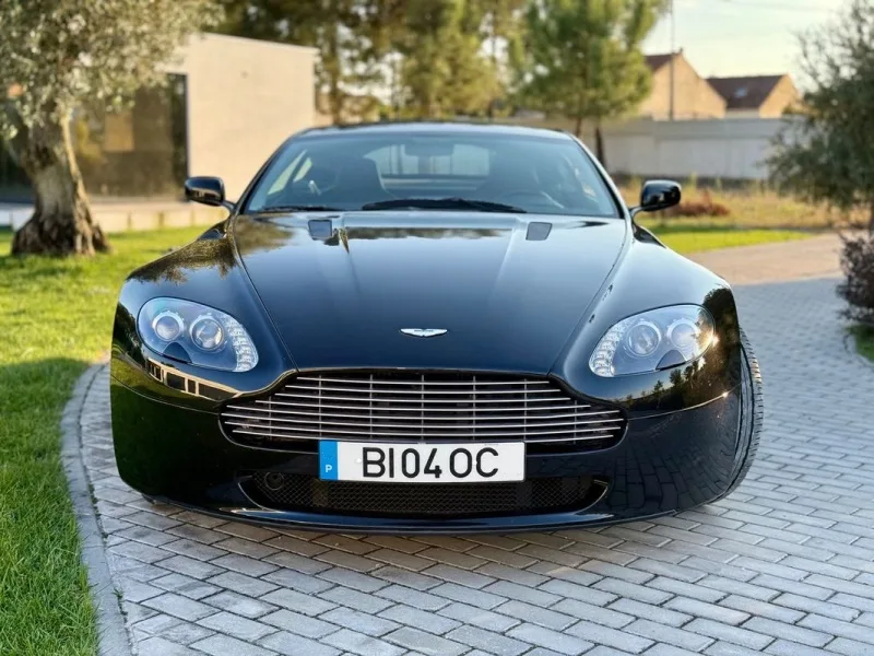 Aston Martin Vantage Coupe V8, fotografia 19