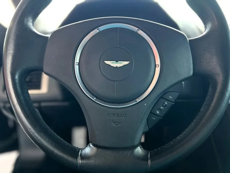 Aston Martin Vantage Coupe V8, fotografia 11