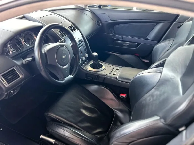 Aston Martin Vantage Coupe V8, fotografia 10