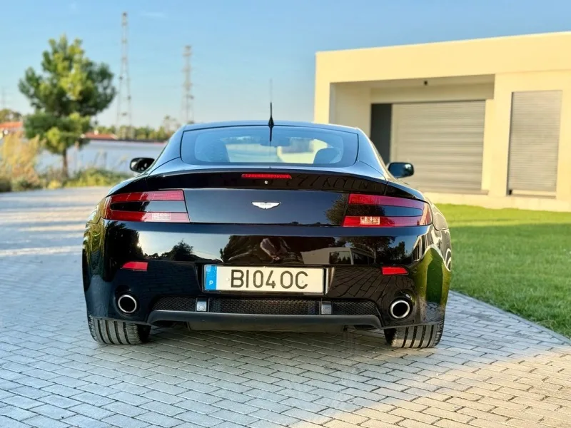 Aston Martin Vantage Coupe V8, fotografia 21