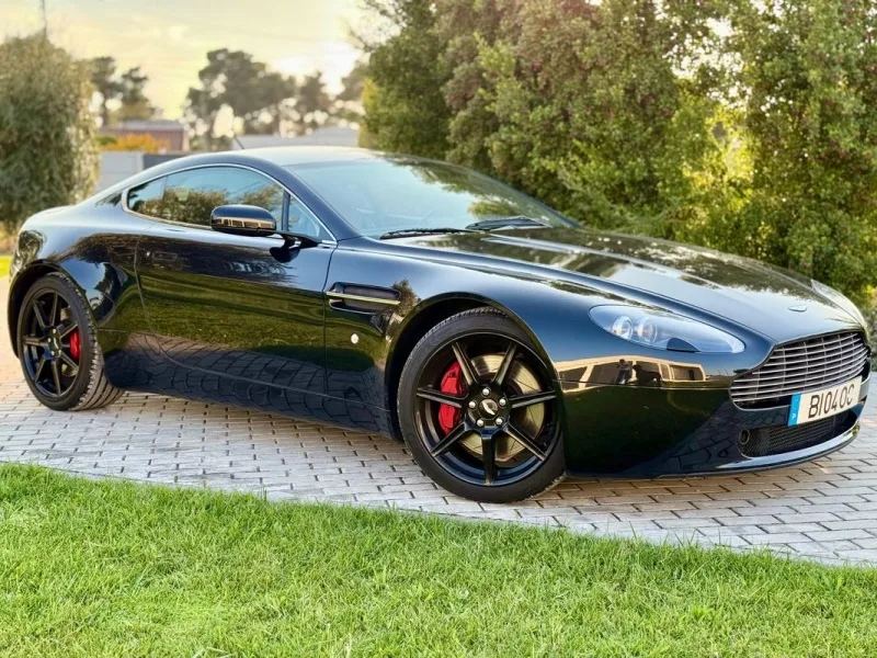 Aston Martin Vantage Coupe V8, fotografia 32