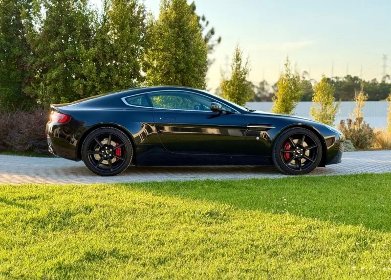 Aston Martin Vantage Coupe V8, fotografia 7