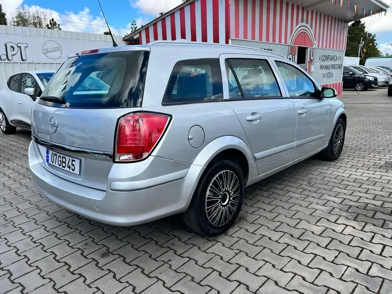 Opel Astra 1.3 CDTi Edition, fotografia 9