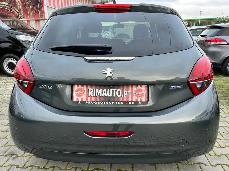 Peugeot 208 1.2 PureTech Style, fotografia 15