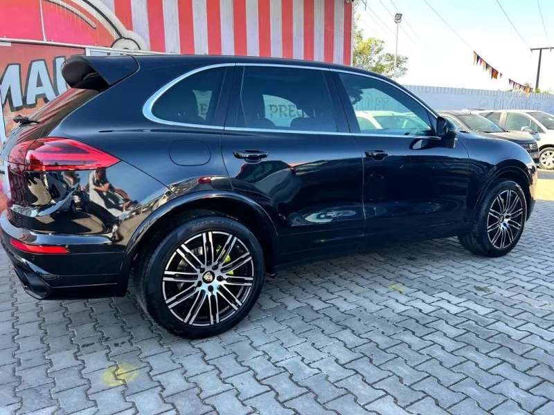 Porsche Cayenne S, fotografia 2