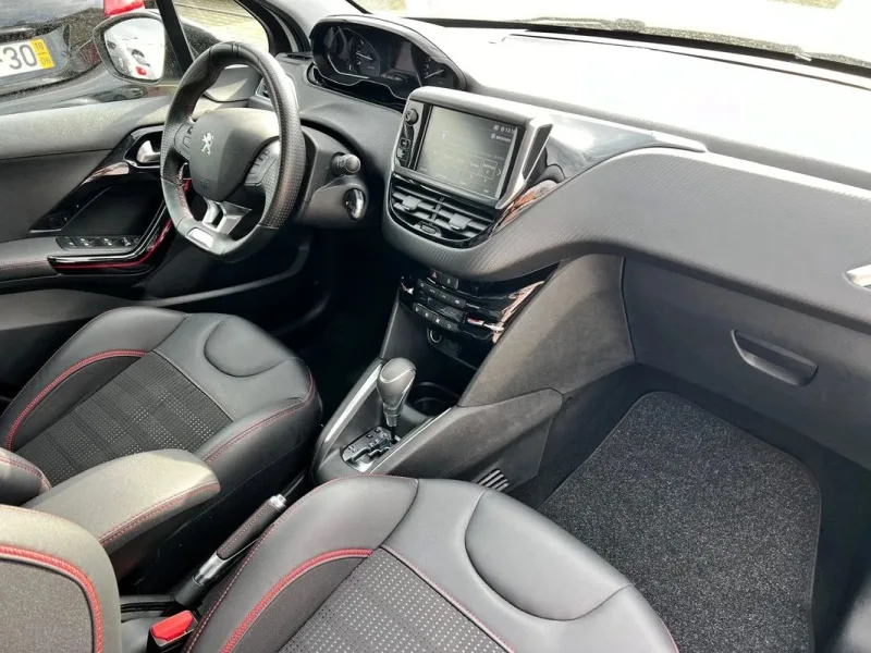Peugeot 208 1.2 PureTech GT Line EAT6, fotografia 14
