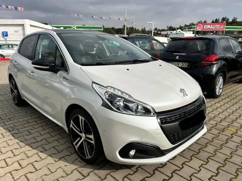 Peugeot 208 1.2 PureTech GT Line EAT6, fotografia 11