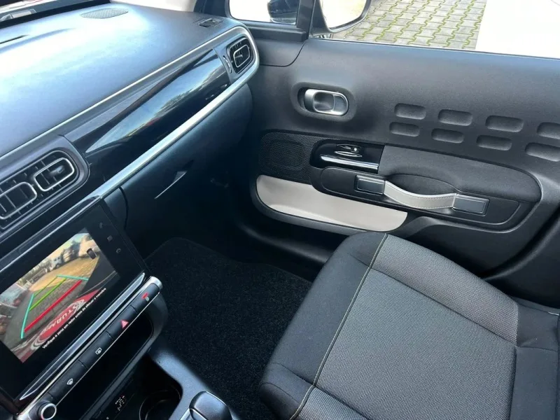 Citroën C3 1.2 PureTech Shine EAT6, fotografia 13