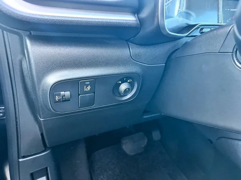 Citroën C3 1.2 PureTech Shine EAT6, fotografia 19