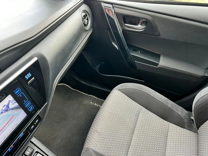Toyota Auris 1.8 HSD Exclusive +TSS+Navi, fotografia 10