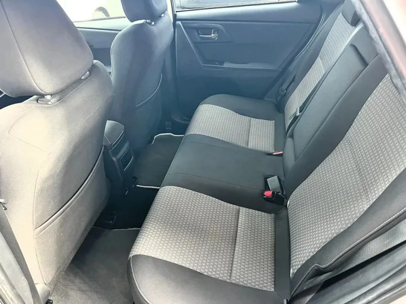 Toyota Auris 1.8 HSD Exclusive +TSS+Navi, fotografia 15