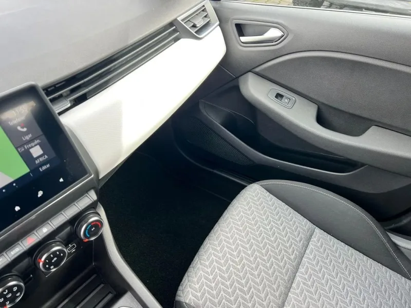 Renault Clio 1.0 TCe Limited Bi-Fuel, fotografia 12