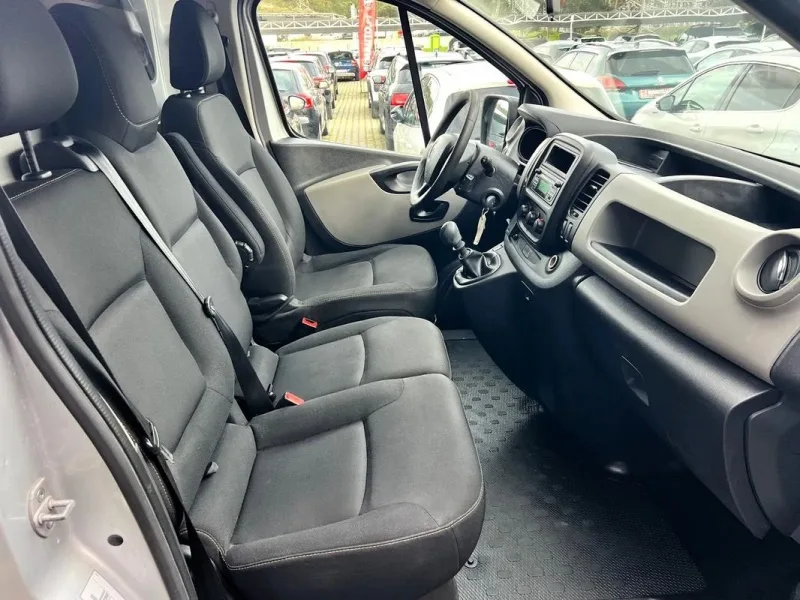 Renault Trafic trafic exclusive, fotografia 10