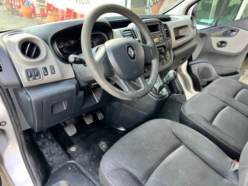 Renault Trafic trafic exclusive, fotografia 3