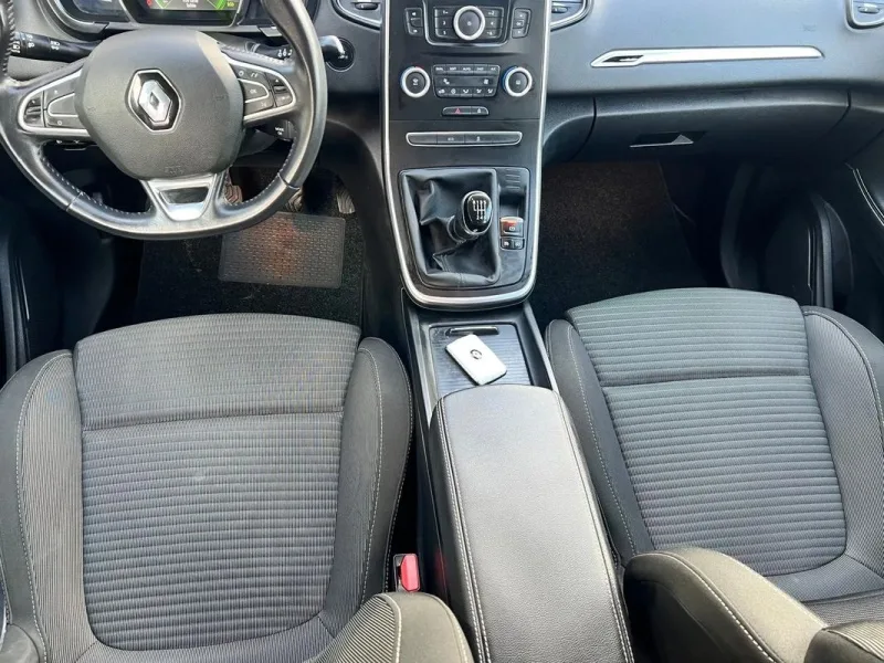 Renault Grand Scenic 1.5 dCi Expression SS, fotografia 5
