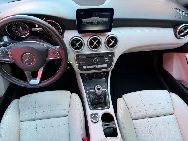 Mercedes Benz A 180 1.5, fotografia 17