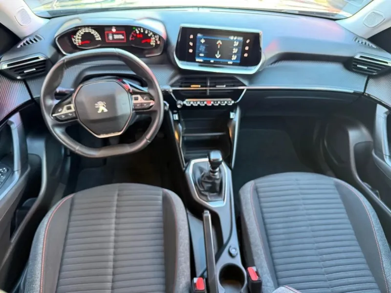 Peugeot 2008 1.5 BlueHDi Active Pack, fotografia 15