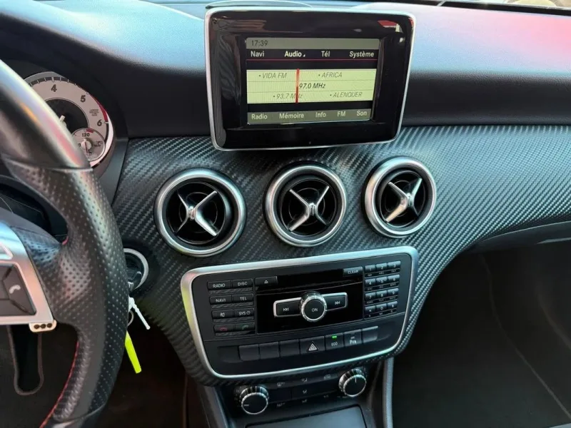 Mercedes Benz A 220 AMG, fotografia 12