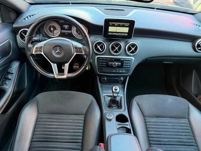 Mercedes Benz A 220 AMG, fotografia 6