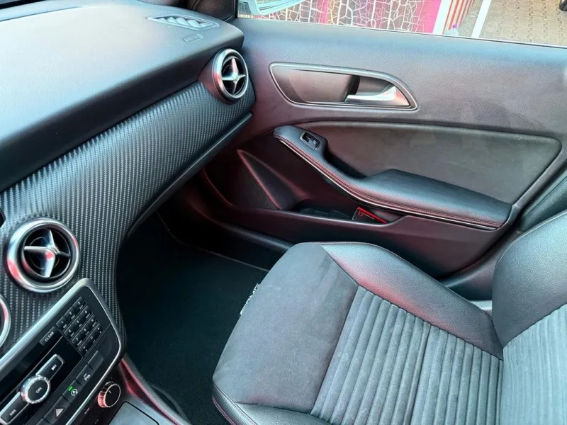 Mercedes Benz A 180 CDI BE AMG Sport, fotografia 4