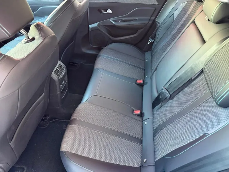 Peugeot 308 SW 1.5 BlueHDi Allure Pack EAT8, fotografia 14