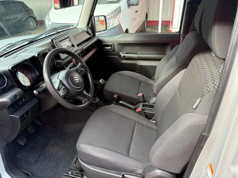 Suzuki Jimny 1.5L JLX, fotografia 7