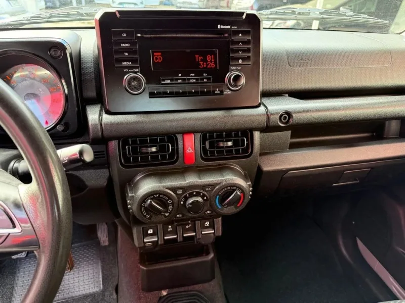 Suzuki Jimny 1.5L JLX, fotografia 17