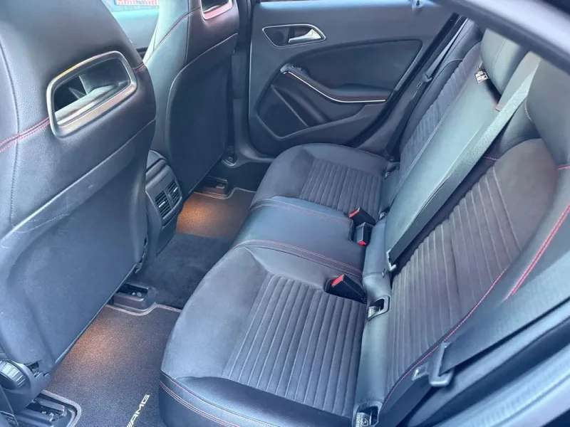 Mercedes Benz A 220, fotografia 10