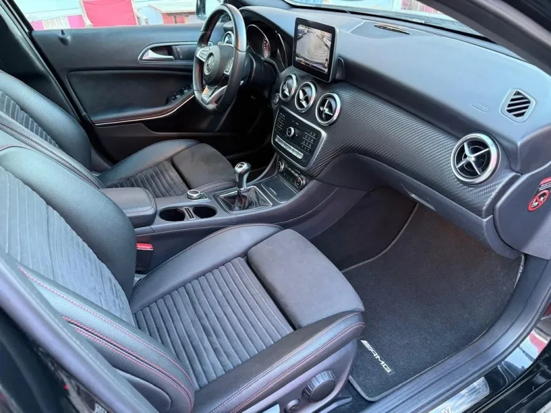 Mercedes Benz A 220, fotografia 9