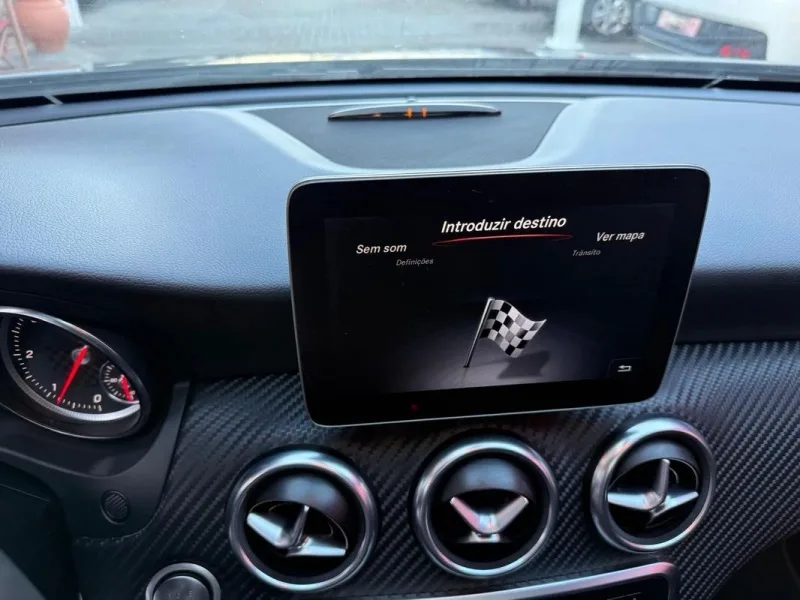 Mercedes Benz A 220, fotografia 8