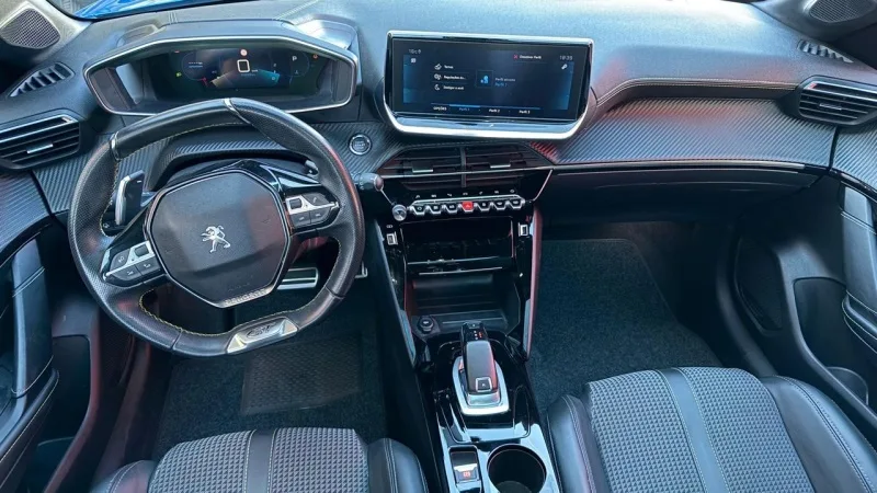 Peugeot 208 1.2 PureTech GT Pack EAT8, fotografia 5