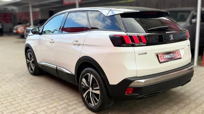 Peugeot 3008 1.2 PureTech Allure J18, fotografia 10