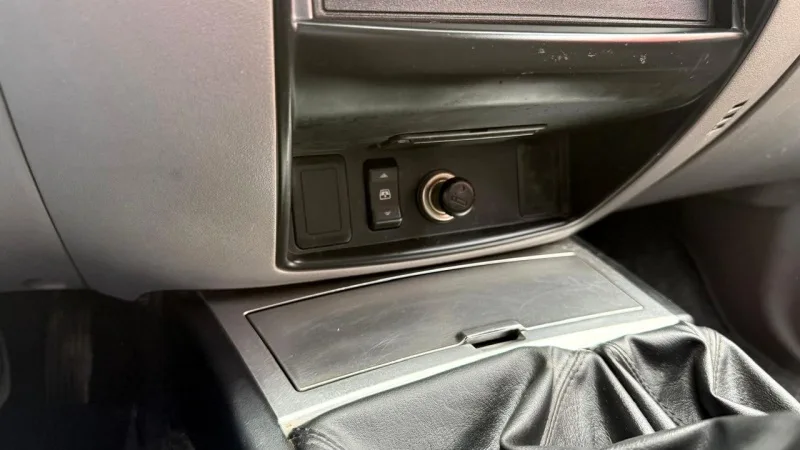 Mitsubishi L200 2.5 DI-D CD Invite CC 4WD, fotografia 12