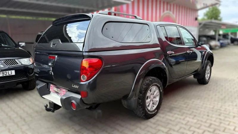 Mitsubishi L200 2.5 DI-D CD Invite CC 4WD, fotografia 18