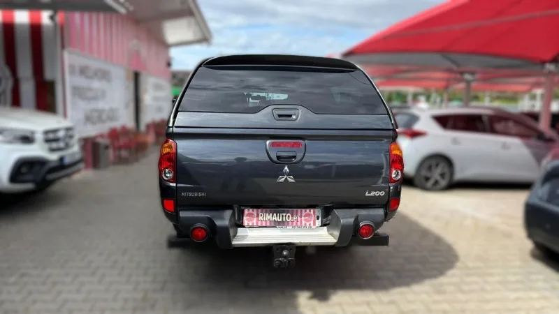 Mitsubishi L200 2.5 DI-D CD Invite CC 4WD, fotografia 17