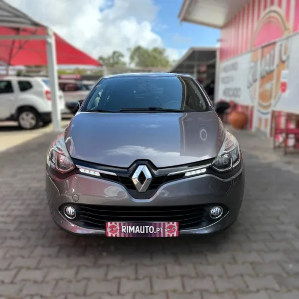 Renault Clio 0.9 TCe Limited Edition, fotografia 10