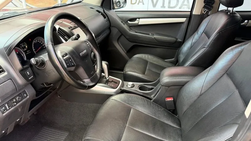 Isuzu D-Max 1.9 Ddi CD 4WD LS CM Aut., fotografia 26