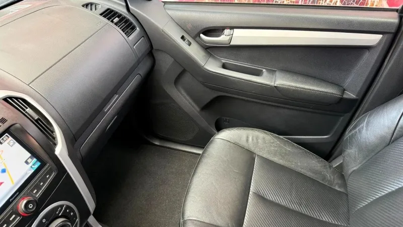 Isuzu D-Max 1.9 Ddi CD 4WD LS CM Aut., fotografia 17
