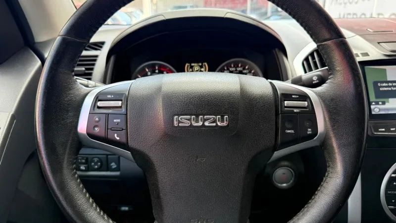 Isuzu D-Max 1.9 Ddi CD 4WD LS CM Aut., fotografia 10